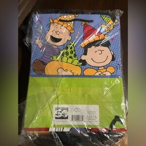 8 Medium Bags 🎁 New Expression From Hallmark Peanuts 50th Anniversary Gift Bags